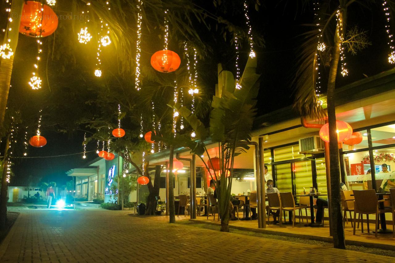 Seasons Hotel And Convention Center San Jose  Exterior photo